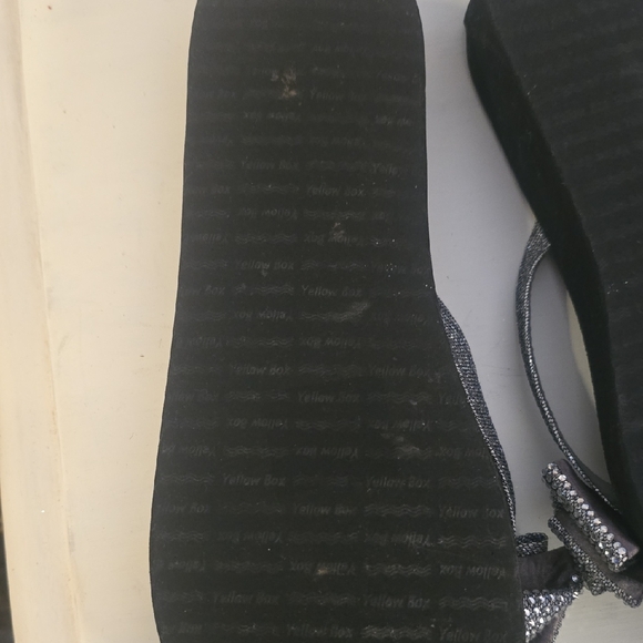 Yellow Box Black Sandals with Silver Glitter Bow - Picture 4 of 9